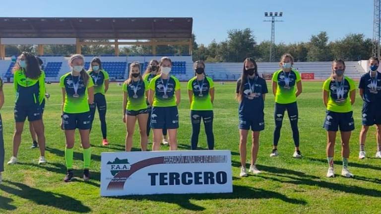 El Unicaja es plata en hombres y bronce en mujeres en el Campeonato de Andalucía
