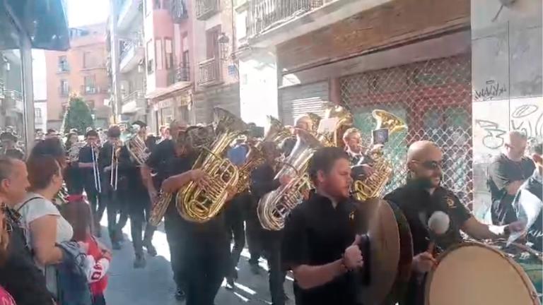 La música de banda llena de vida el centro de Jaén en la jornada festiva de San Lucas