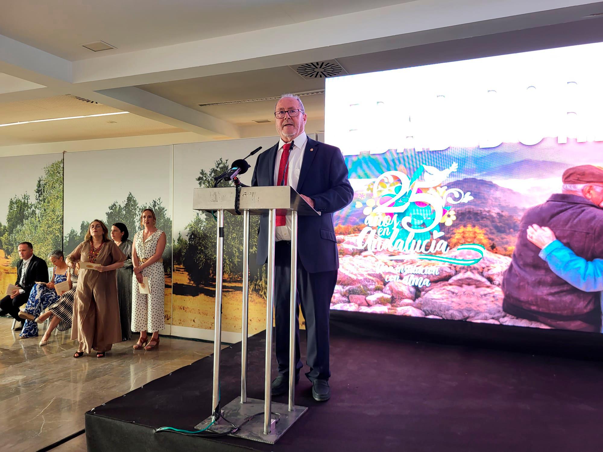 Edad Dorada celebra sus bodas de plata