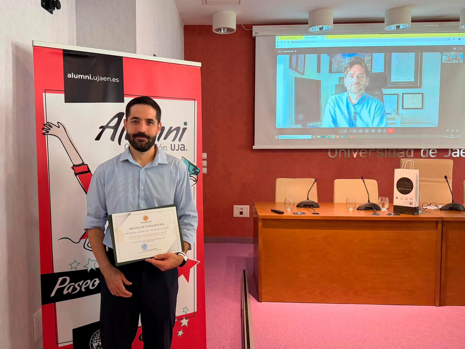 Alumni Paseo de la Fama de la UJA mayo y junio: Arturo Solís y Miguel Ángel López