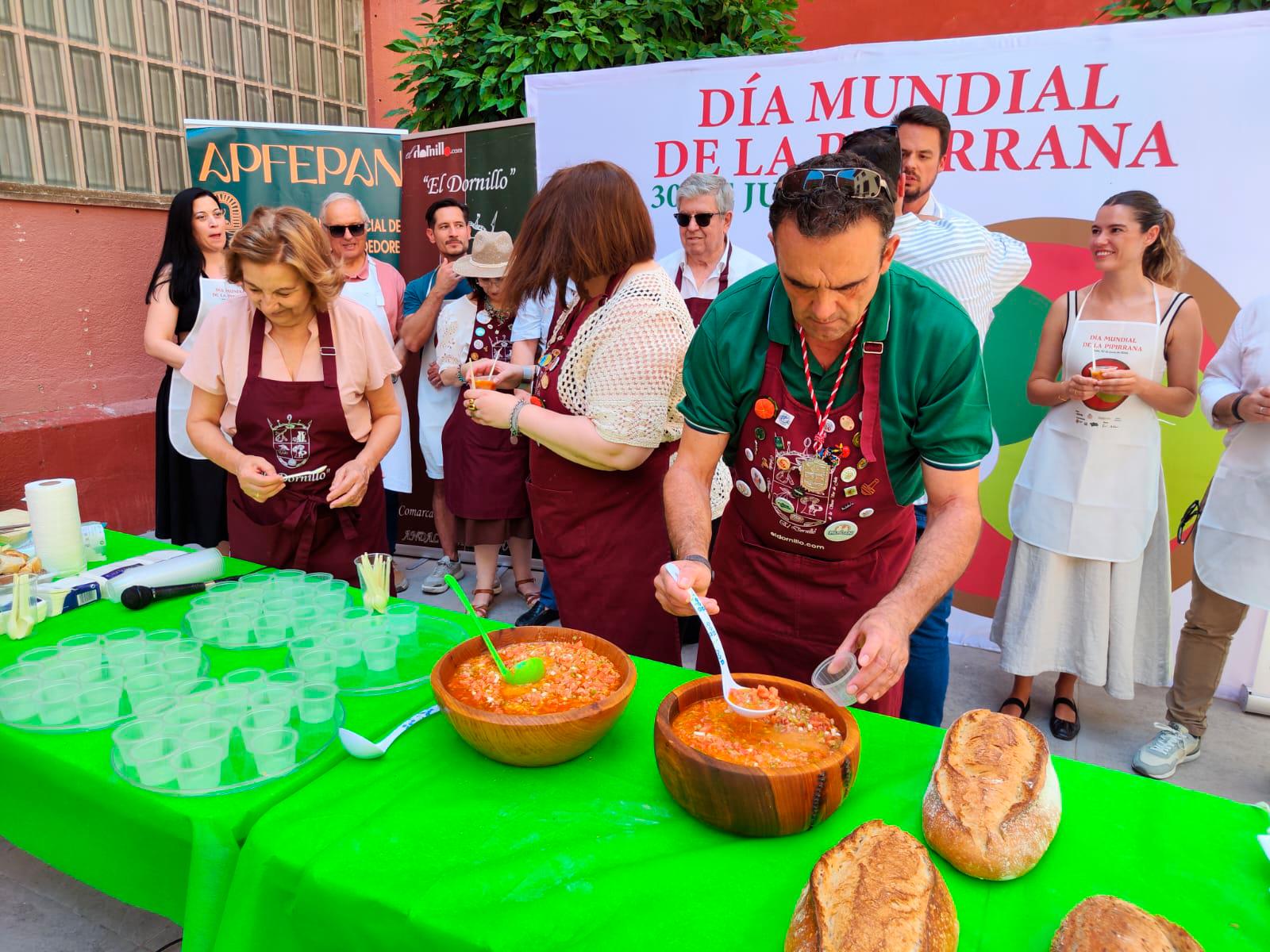Jaén celebra el Día Mundial de la Pipirrana con una degustación gratuita de su plato típico