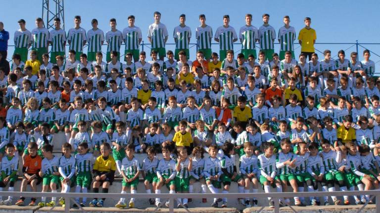 El Betis Iliturgitano celebra la puesta de largo de su amplia estructura deportiva