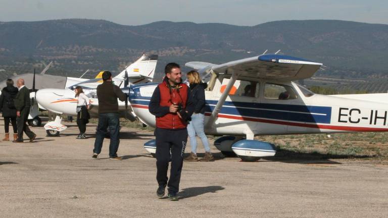 Jornada de puertas abiertas y convivencia en el aeródromo “El Cornicabral”