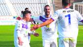 PARTIDO. Los jugadores del Real Jaén celebran el primer gol de Santi Villa en el partido contra el Atlético Sanluqueño en la primera vuelta.