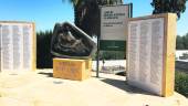 RECUERDO. Monumento en homenaje a las víctimas del franquismo, situado en el cementerio municipal.