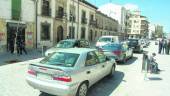 PROBLEMA. Delantera del Hospital de Santiago, una zona con gran volumen de tránsito rodado.