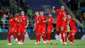 EUFORIA. Los jugadores ingleses celebran una parada de Pickford en la tanda de penaltis ante Colombia.