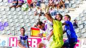 internacional. Felipe Ramos cuenta con uno de los currículum más extensos del Real Jaén. Criado futbolísticamente en la cantera del Real Madrid, jugó en los filiales del Deportivo de la Coruña, Valencia y Mallorca antes de vestir la elástica jiennense. Fue internacional sub17.