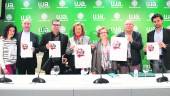 VOLUNTARIOS. Teresa Vega, María Dolores Rincón y Rafael López-Sidro, entre miembros de la iniciativa.