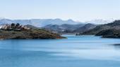 Vista del embalse del Víboras y las Casillas de Martos.