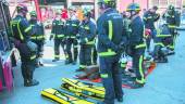 SERVICIO. Foto de archivo de una práctica de excarcelación realizada en el parque de Bomberos de la ciudad.