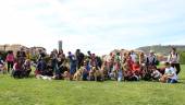 cuatro patas. Los voluntarios y padrinos de los perros que asistieron a la jornada de adopción, celebrada en el Bulevar.