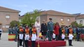 AUTORIDADES. La alcaldesa de Baeza, Lola Marín; la subdelegada del Gobierno, Francisca Molina; el coronel director de la academia, Juan Miguel Jiménez, y la alcaldesa de Úbeda, Toni Olivares, presiden el acto conmemorativo de la Benemérita.