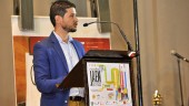 El presidente de la Asociación Musical Lira Urgavonense, Antonio Salas, agradece el Premio Especial Colectivo Juvenil en el marco de los “Jaén Joven”. 