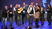 TEATRO. Pepe de Lucía, junto a artistas participantes en el homenaje. 