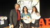 orgullo. Juan Espejo, director de Diario JAÉN, con María Rosa Gómez y Carmen Segura. 