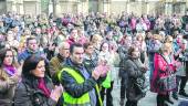 PROTESTA. Comerciantes se concentran a las puertas del Ayuntamiento. 