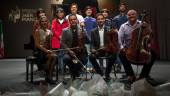 PIANISTAS. Los seis clasificados para la semifinal del Concurso Internacional de Piano Premio “Jaén” posan junto a Cuarteto Bretón.