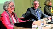 MESA. Inmaculada Arias de Saavedra, Antonio Martín y Adela Tarifa, durante el acto. 