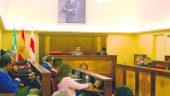 PLENO. Francisco Huertas, el alcalde, preside la sesión celebrada el pasado jueves en el Palacio Municipal.