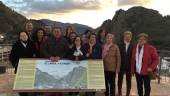DINAMISMO. La Asociación Qindil Andalusí, que lucha por dar vida cultural al municipio, junto a José Antonio Vidal, director financiero de Diario JAÉN.