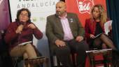 campaña andaluza. Rafaela López, a la izquierda, con José Luis Cano Palomino y Mercedes Barranco López.