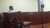 EN LA AUDIENCIA. Pedro Ángel R. A., sentado en el banquillo, escucho los alegatos de la Fiscalía durante el juicio.