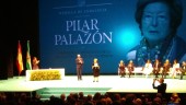 Pilar Palazón recibe la Medalla de Andalucía.