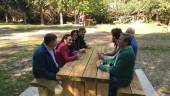 VISITA. José Fiscal y José Eugenio Ortega, junto a alcaldes de la zona tras su visita a diferentes puntos de Sierra Mágina.