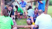 ACTIVIDAD. Scout de todas las edades realizan construcciones.