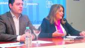 POLÍTICA. José Luis Roldán y Ángeles Isac, en la rueda de prensa.