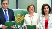 FIRMA Pedro Arroyo, María Dolores Gallardo y Marisa Gallego. 