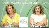 “VACACIONANTES”. Teresa Vega y Beatriz Martín, en la presentación del programa de actividades.