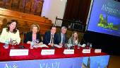 SALUD. María José Giménez, Teresa Vega, Mariano Marín, José Luis Salcedo y Blanca Sáenz en la inauguración.