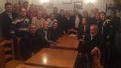 Los componentes de la Mesa de la Afición posan tras celebrarse la reunión.
