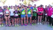 PREPARADOS. Los corredores se disponen a tomar la salida en la “San Silvestre” de Linares. 