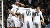 Los jugadores del Real Madrid celebran uno de los seis tantos marcados ante el Espanyol.