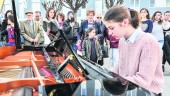 MÚSICA. El piano suena, de la mano de una de sus estudiantes jiennenses, en la Plaza Diego Torres de Jaén.