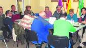 ENCUENTRO. Miembros de “Loma del Royo” se reúnen para elegir al presidente del colectivo.