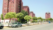 VIVIENDAS. Torres de viviendas de la calle Blasco Ibáñez, ubicada en la barriada de Arrayanes.