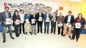 PRESENTACIÓN. Colaboradores del especial posan junto a responsables del diario. De izquierda a derecha, José Manuel Serrano, Leticia Díaz, Luis Morales Quesada, Rafael Peralta, Juan Arévalo, Eleuterio Muñoz, Juan Espejo, Miguel Viribay, Eusebio Ortega, Juan Antonio Prieto y Carmen Rueda. 