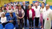 MUCHO QUE VER. Rosario Sedano, Francisco Cabrera, Teresa Vega y Antonio Resola, junto a facultativos en Oftalmología, tras el acto inaugural de la jornada.