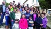 FORMACIÓN. Jóvenes participantes en uno de los cursos que se realizan en la Casa de la Juventud con Miguel Ángel Vega, diseñador gráfico de Diario JAÉN.