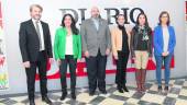 DEBATE. El director de Diario JAÉN, Juan Espejo, con Ángeles Férriz, José Luis Cano, Maribel Lozano, Mónica Moreno y Manuela Rosa Jaenes. 