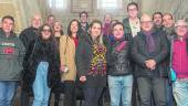 ENCUENTRO. Manuel Fernández junto a los artesanos participantes en la actividad organizada por la Diputación en el Hospital de Santiago.