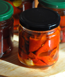Pimientos asados en conserva