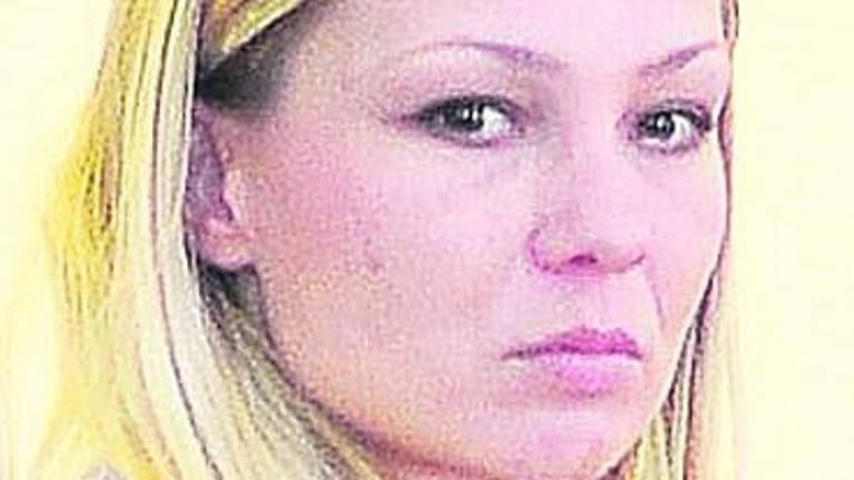 Absuelta una acusada de pegar a su hija de 6 años