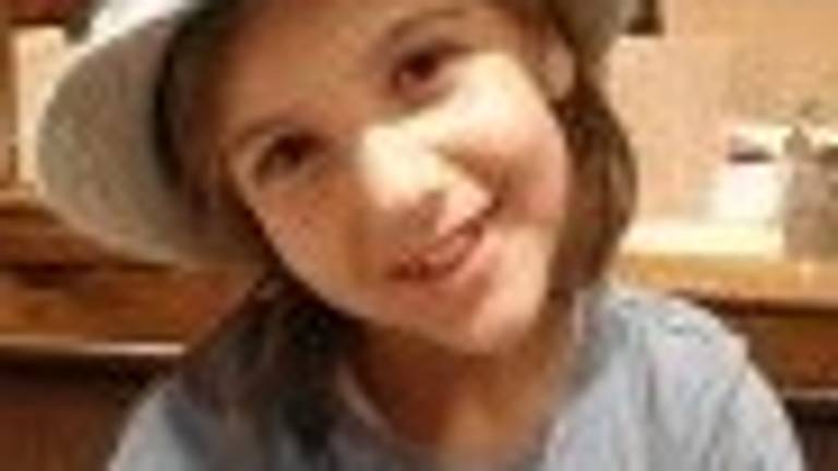 Carmen Reyes Martínez, 8 años
