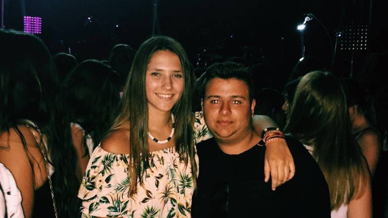 Emoción en el concierto de Antonio José
