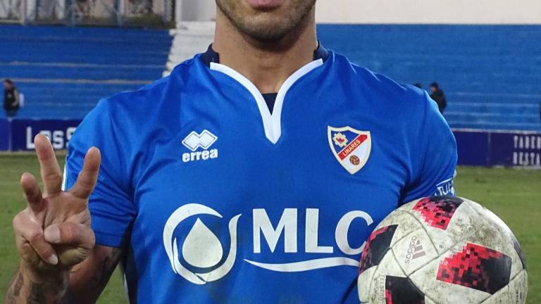 El Tigre Chendo Alarcón ruge con 16 goles para el Linares